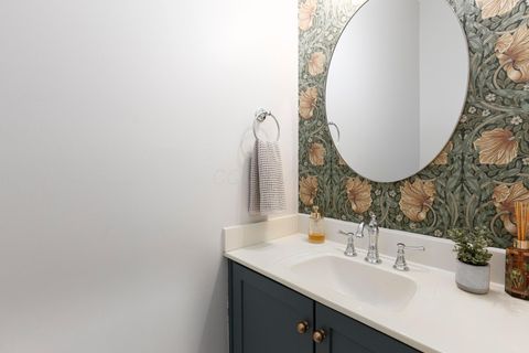 Tiny photo for 6980 Grate Park Drive, New Albany, OH 43054 (MLS # 226000537)