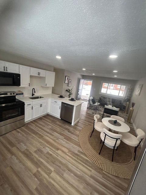 Tiny photo for 1861 Alvason Avenue, Columbus, OH 43219 (MLS # 225044846)