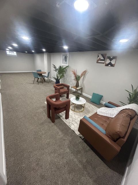 Tiny photo for 1861 Alvason Avenue, Columbus, OH 43219 (MLS # 225044846)