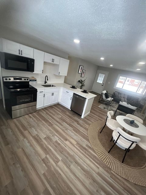 Tiny photo for 1861 Alvason Avenue, Columbus, OH 43219 (MLS # 225044846)