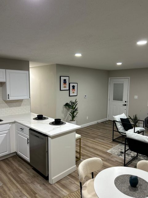 Tiny photo for 1861 Alvason Avenue, Columbus, OH 43219 (MLS # 225044846)