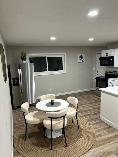 Tiny photo for 1861 Alvason Avenue, Columbus, OH 43219 (MLS # 225044846)