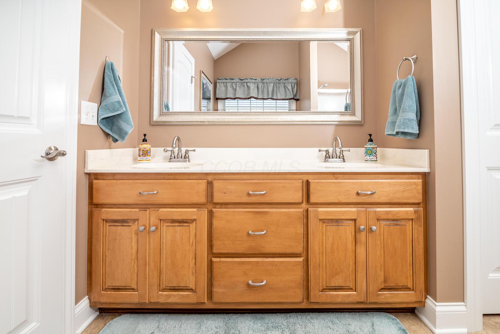17705 Redspire Lane, Marysville, Ohio image 28