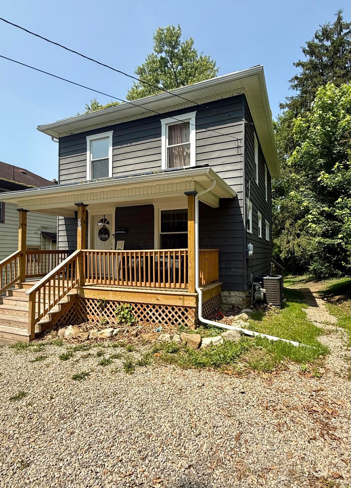 607 Larzelere Avenue, Zanesville, Ohio image 2