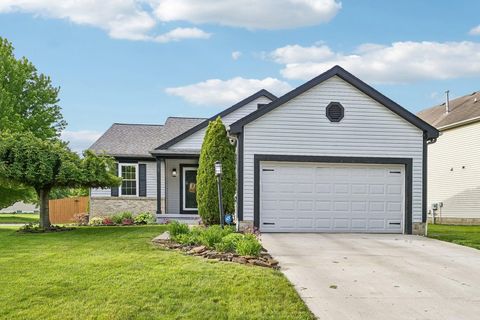 Photo of 451 Pruden Drive, Pickerington, OH 43147 (MLS # 226016489)