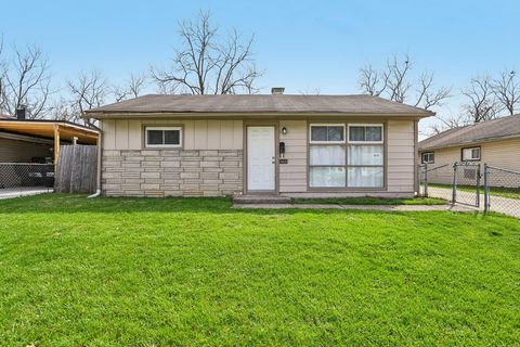 Photo of 2468 Dawnlight Avenue, Columbus, OH 43211 (MLS # 226009188)