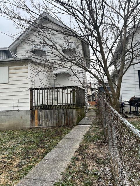 Tiny photo for 460 S Richardson Avenue, Columbus, OH 43204 (MLS # 226001793)