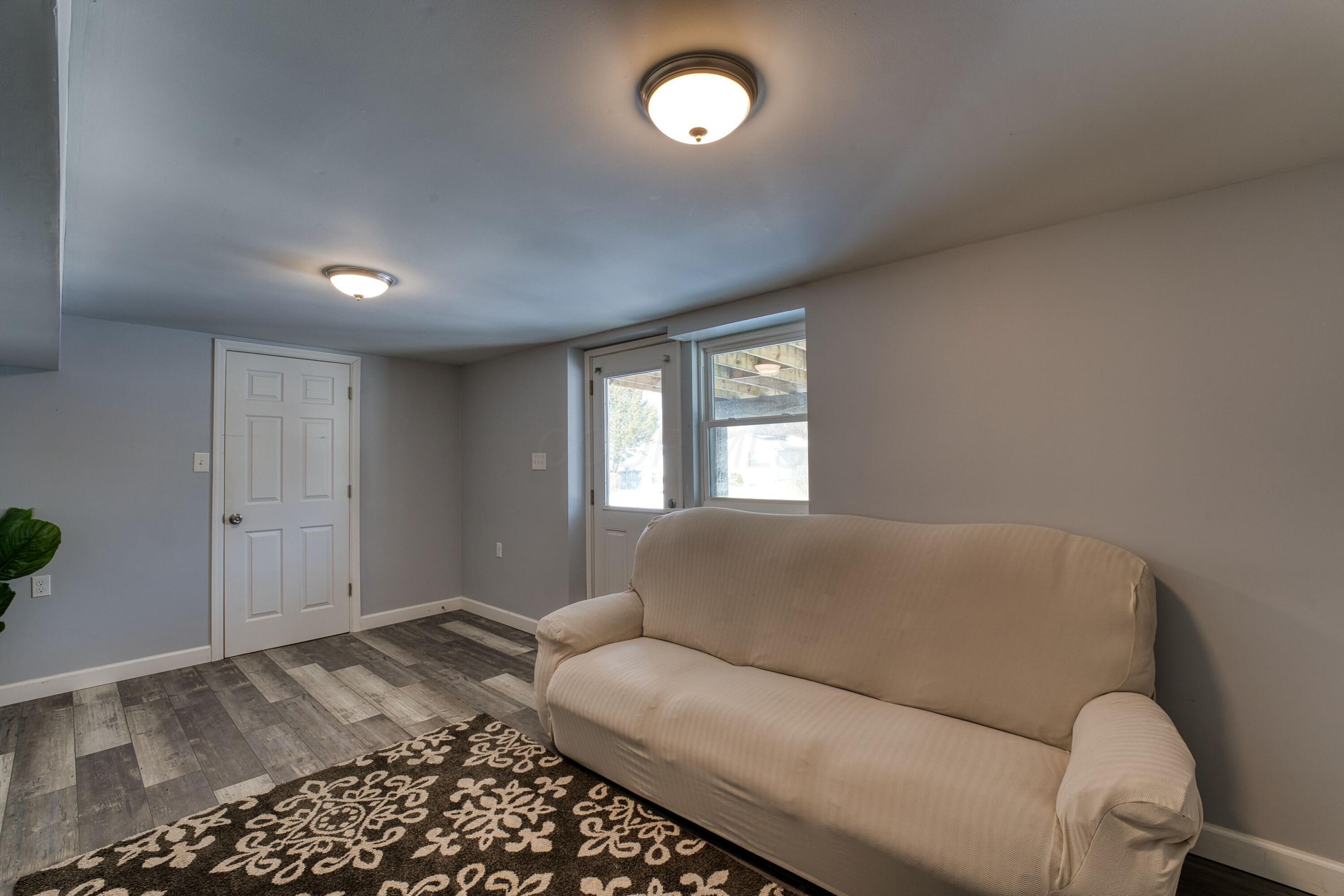 1856 Cherrywood Drive, Newark, Ohio image 39