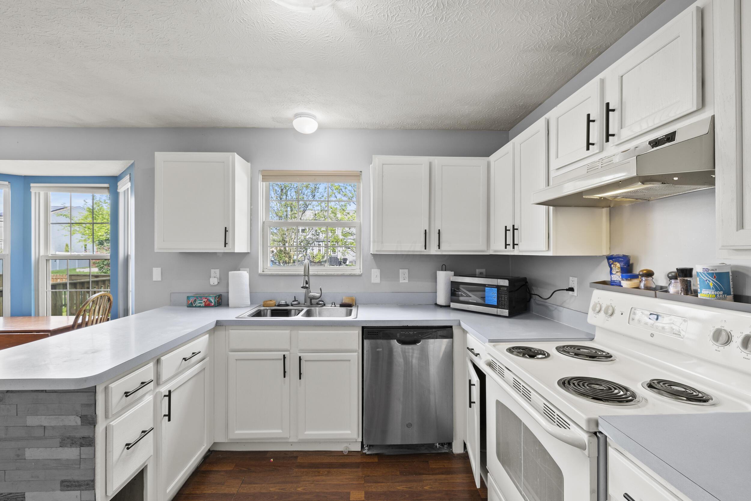 1301 Della Place, Columbus, Ohio image 9