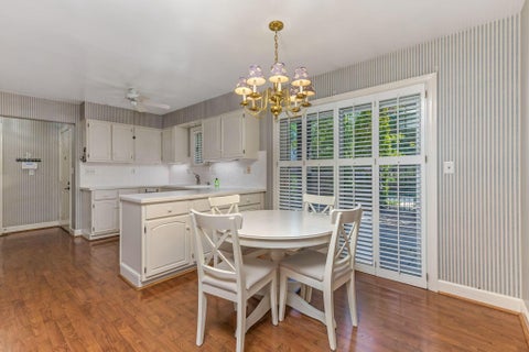 Tiny photo for 141 Flores Place, Columbus, OH 43213 (MLS # 226022810)