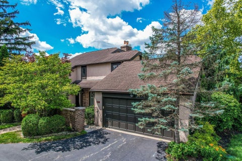 Tiny photo for 141 Flores Place, Columbus, OH 43213 (MLS # 226022810)
