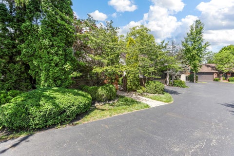 Tiny photo for 141 Flores Place, Columbus, OH 43213 (MLS # 226022810)