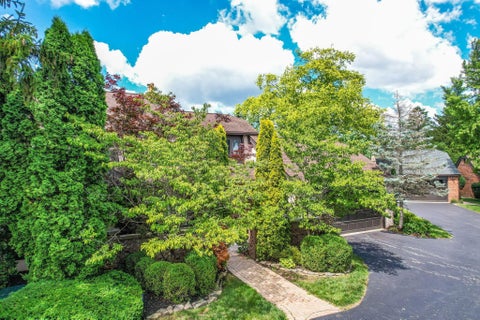 Tiny photo for 141 Flores Place, Columbus, OH 43213 (MLS # 226022810)