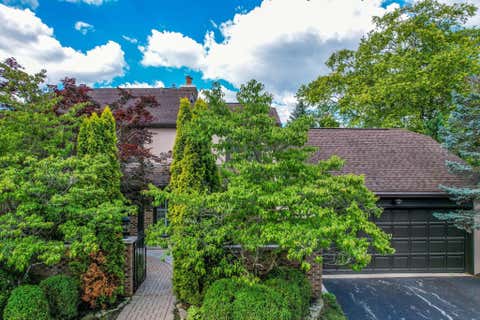 Tiny photo for 141 Flores Place, Columbus, OH 43213 (MLS # 226022810)