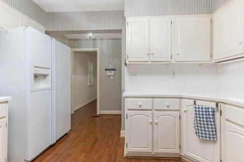 Tiny photo for 141 Flores Place, Columbus, OH 43213 (MLS # 226022810)