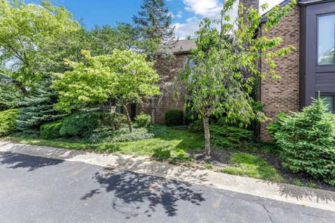 Tiny photo for 141 Flores Place, Columbus, OH 43213 (MLS # 226022810)