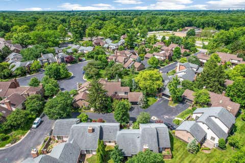 Tiny photo for 141 Flores Place, Columbus, OH 43213 (MLS # 226022810)