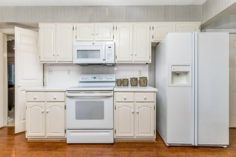 Tiny photo for 141 Flores Place, Columbus, OH 43213 (MLS # 226022810)