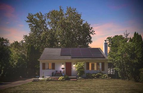 Photo of 283 Maplewood Avenue, Columbus, OH 43213 (MLS # 226014430)