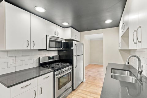Photo of 2545 Scioto View Lane, Columbus, OH 43221 (MLS # 226039773)
