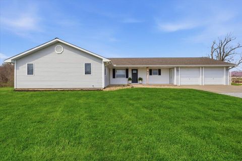 Photo of 7893 Fairview Road, Mount Vernon, OH 43050 (MLS # 226009800)