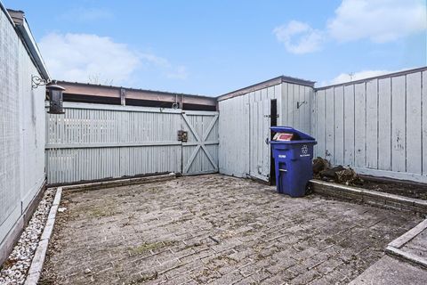 Tiny photo for 621 Simbury Street, Columbus, OH 43228 (MLS # 226003259)