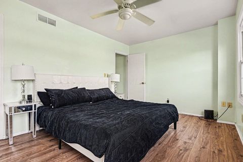 Tiny photo for 621 Simbury Street, Columbus, OH 43228 (MLS # 226003259)