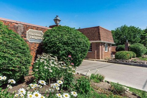 Tiny photo for 621 Simbury Street, Columbus, OH 43228 (MLS # 226003259)