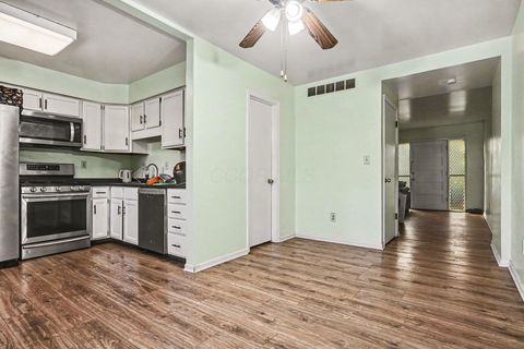 Tiny photo for 621 Simbury Street, Columbus, OH 43228 (MLS # 226003259)