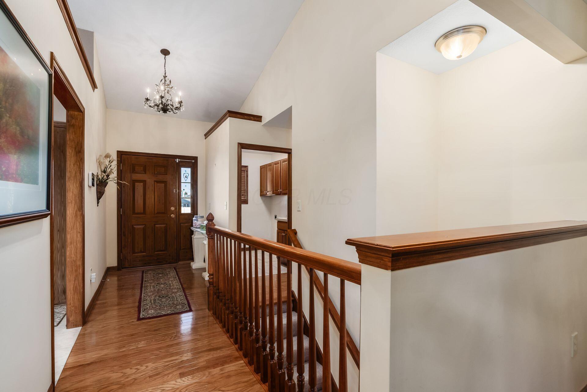5011 Birch Grove Drive, Groveport, Ohio image 4