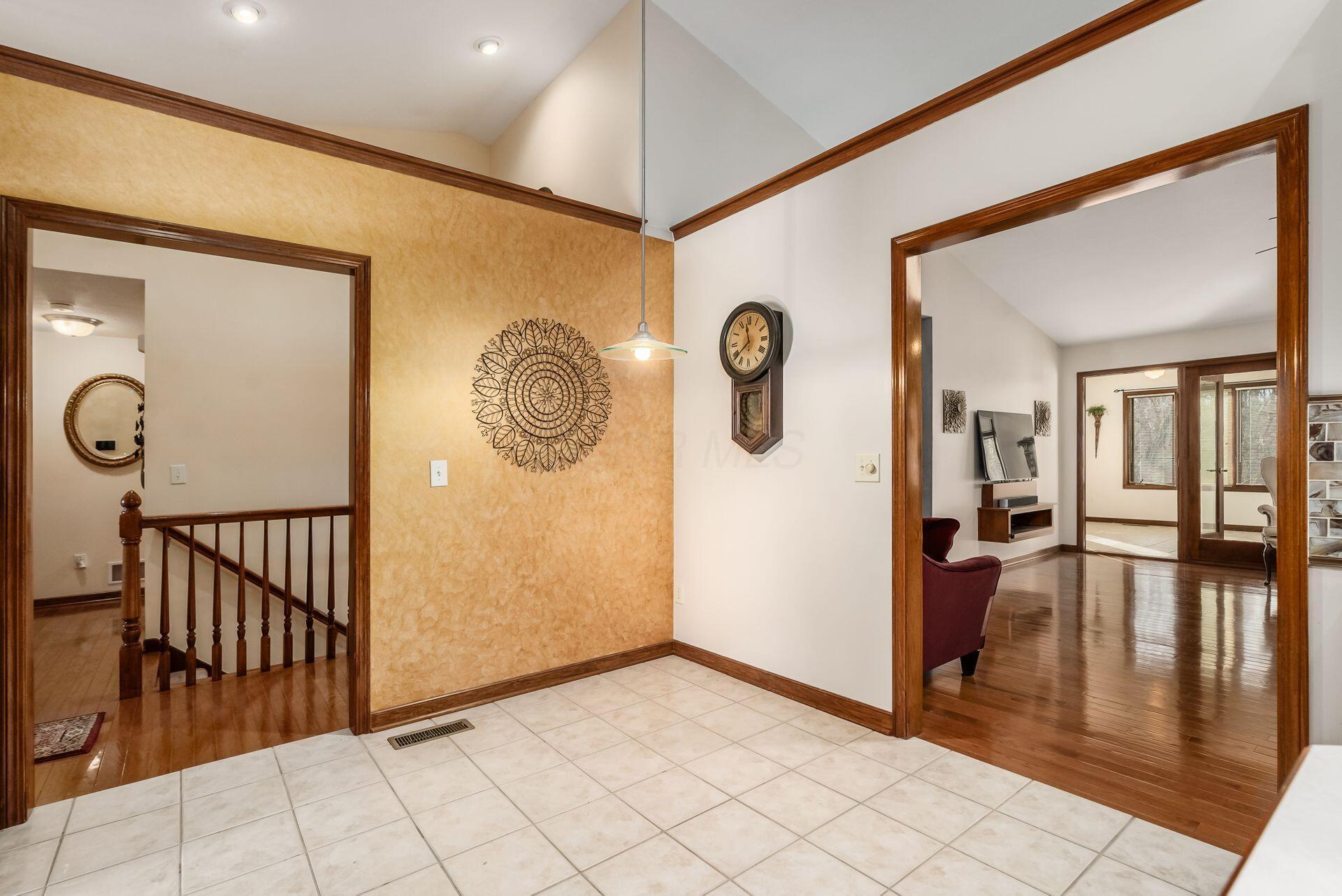 5011 Birch Grove Drive, Groveport, Ohio image 15