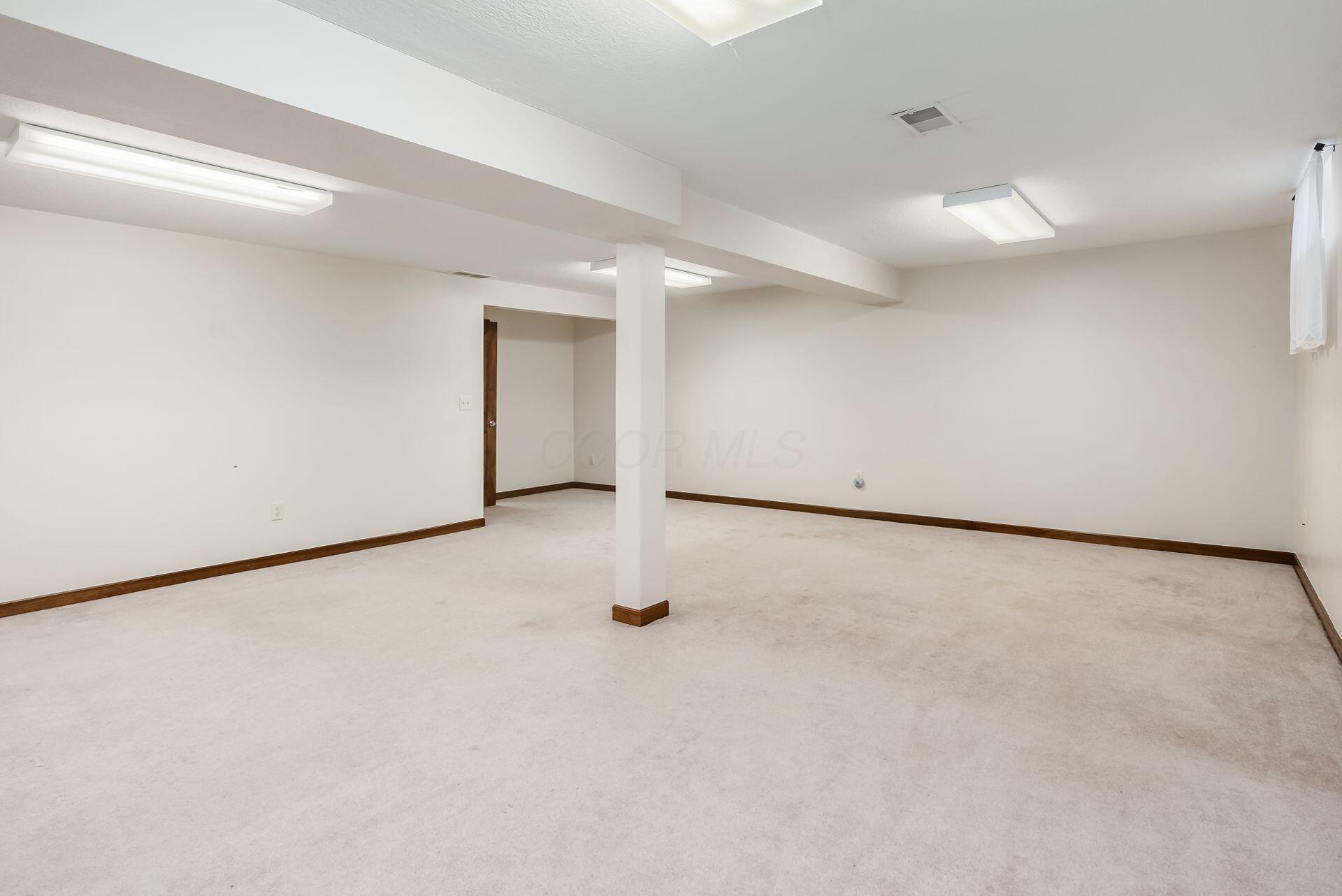 5011 Birch Grove Drive, Groveport, Ohio image 31