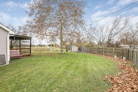 Tiny photo for 3067 Argonne Court, Columbus, OH 43232 (MLS # 225044400)
