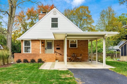 Photo of 458 E Stanton Avenue, Columbus, OH 43214 (MLS # 226016905)