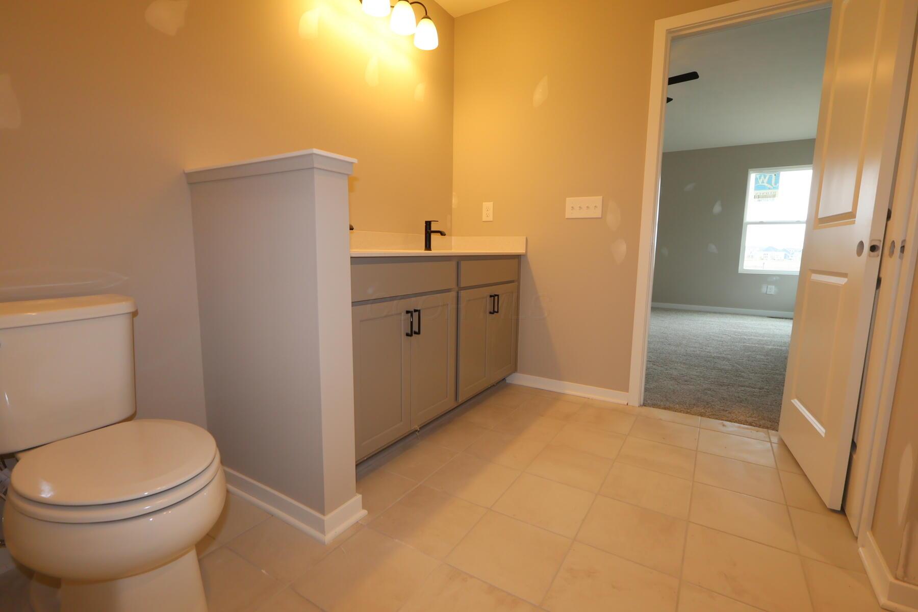 92 Maple Crest Drive, Lewis Center, Ohio image 13