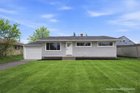 Tiny photo for 2585 Eakin Road, Columbus, OH 43204 (MLS # 226004414)