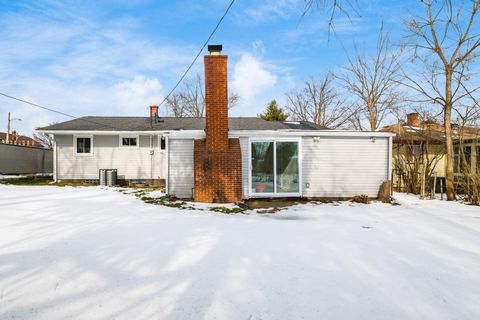 Tiny photo for 2585 Eakin Road, Columbus, OH 43204 (MLS # 226004414)