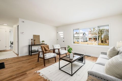 Tiny photo for 2585 Eakin Road, Columbus, OH 43204 (MLS # 226004414)