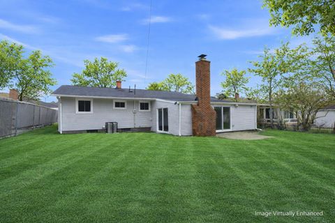 Tiny photo for 2585 Eakin Road, Columbus, OH 43204 (MLS # 226004414)