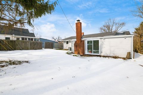 Tiny photo for 2585 Eakin Road, Columbus, OH 43204 (MLS # 226004414)