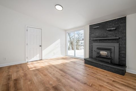 Tiny photo for 2585 Eakin Road, Columbus, OH 43204 (MLS # 226004414)