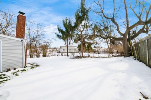 Tiny photo for 2585 Eakin Road, Columbus, OH 43204 (MLS # 226004414)