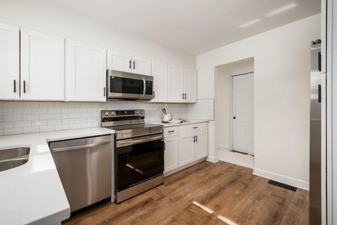 Tiny photo for 2585 Eakin Road, Columbus, OH 43204 (MLS # 226004414)