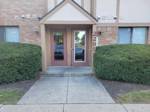 Condo For Sale - 2295 Hedgerow Road #2295F<br/> Columbus, OH 43220