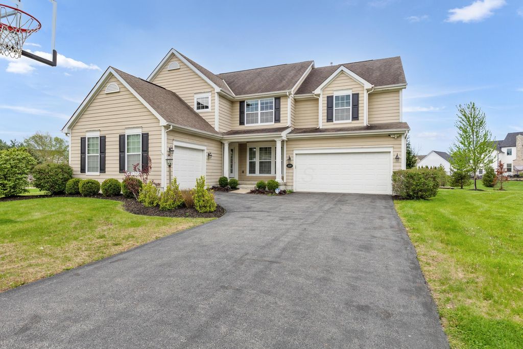 Photo of 2659 Unbridled Court, Powell, OH 43065 (MLS # 226012653)