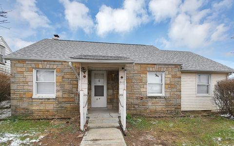 Photo of 849 Ruby Avenue, Columbus, OH 43227 (MLS # 225045091)