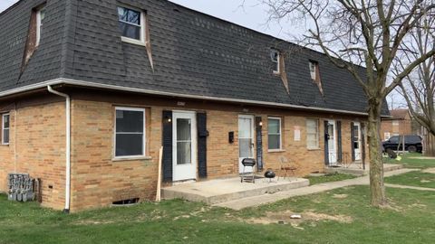 Photo of 3664-3670 Mccarley Drive S, Columbus, OH 43228 (MLS # 226003070)