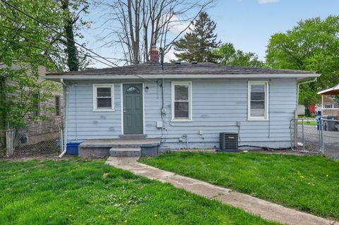 Photo of 844 Westphal Avenue, Columbus, OH 43213 (MLS # 226013674)
