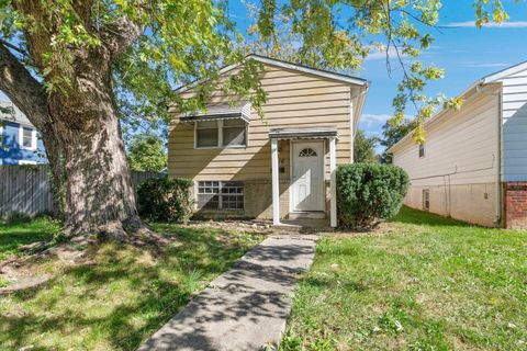 Photo of 216 S Oakley Avenue, Columbus, OH 43204 (MLS # 225039457)