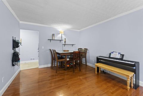 Tiny photo for 7680 Foxboro Lane, Columbus, OH 43235 (MLS # 225045909)